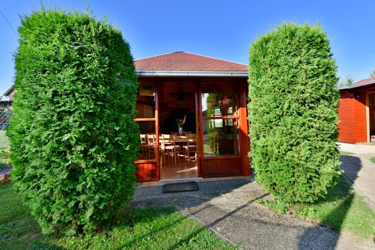 House Marinic Otel Grabovac  Dış mekan fotoğraf